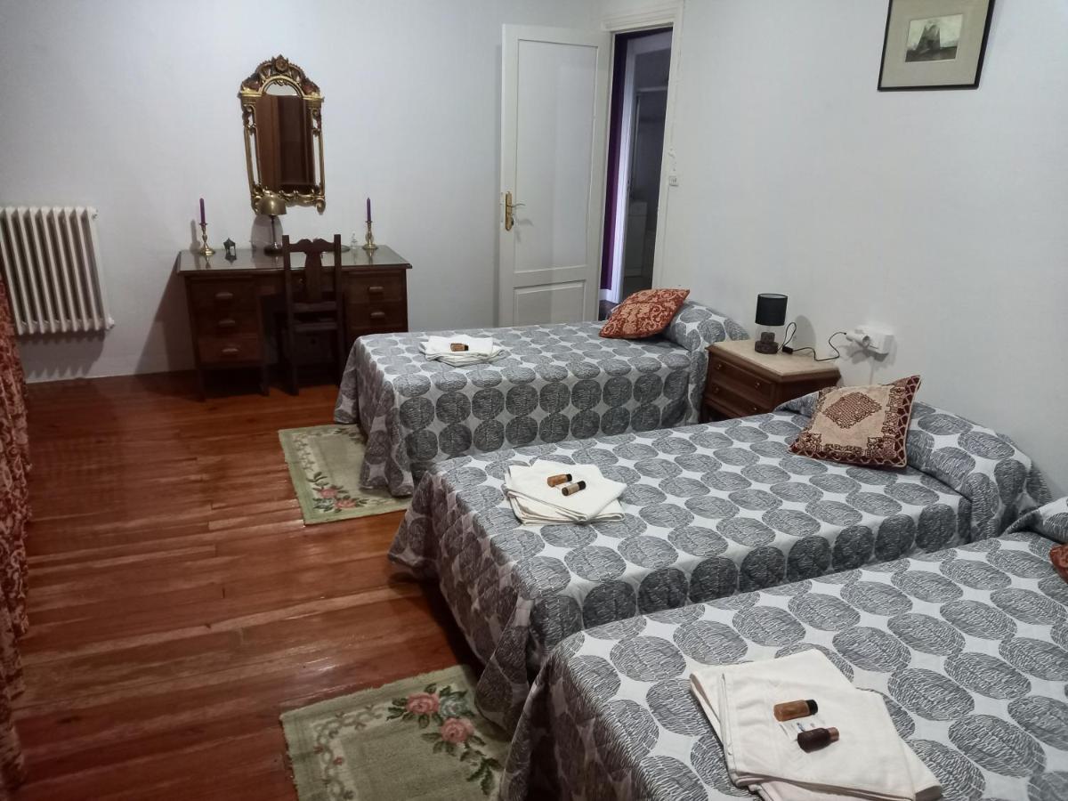 El Bordon De La Casa Batallon Sarria Eksteriør billede