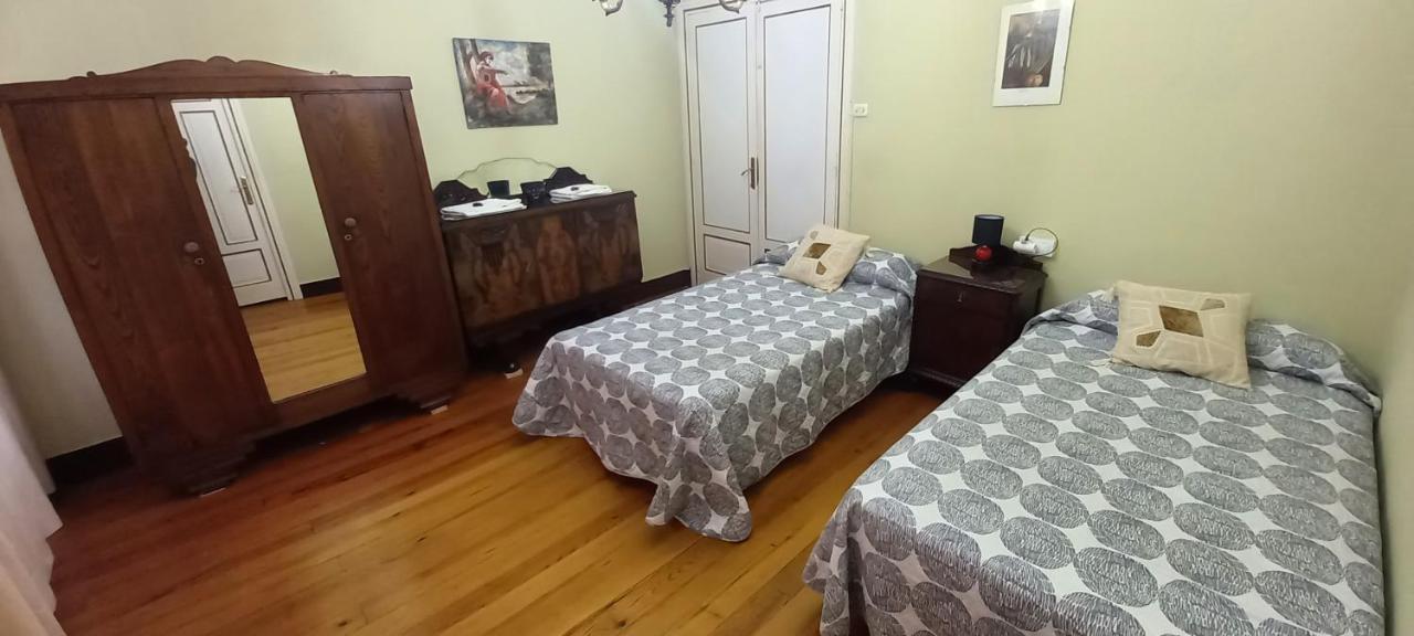 El Bordon De La Casa Batallon Sarria Eksteriør billede