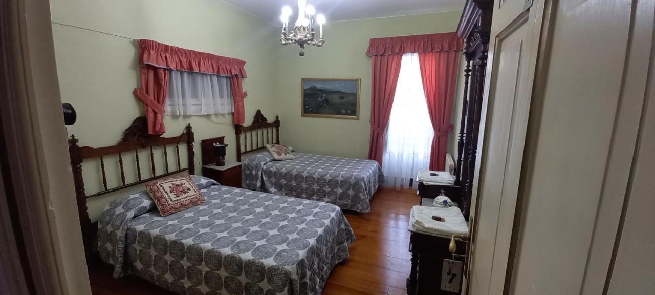 El Bordon De La Casa Batallon Sarria Eksteriør billede